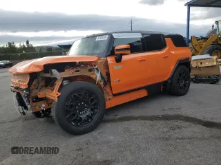 2024 GMC Hummer EV 2X with VIN 1GKB0NDE1RU106768, listed as a Copart auction lot 82389304 with Not Provided miles and Salvage Title. Bid and sale history available at carsss.com. Image 1.