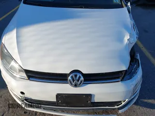 2015 Volkswagen Golf SportWagen TDI S with VIN 3VWCA7AU1FM517685, listed as a IAAI auction lot 41321742 with 142,348 mi miles. Bid and sale history available at carsss.com. Image 10.