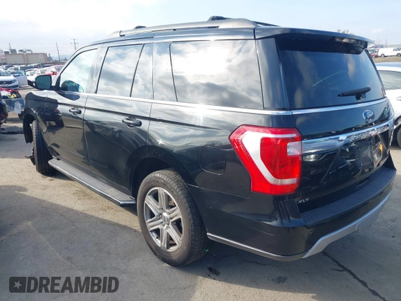 2019 Ford Expedition XLT with VIN 1FMJU1HT1KEA35158, listed as a IAAI auction lot 41538993 with 40,045 mi miles and . Bid and sale history available at DreamBid. Image 3.