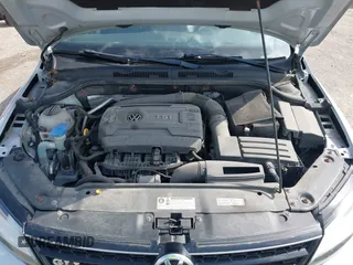 2017 Volkswagen Jetta GLI z VIN 3VW5T7AJ0HM338792, wystawiony jako IAAI lot #42285176 z przebiegiem 95 566 mil mil oraz . Historia ofert i sprzedaży dostępna na DreamBid. Obrazek 10.