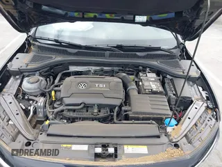 2025 Volkswagen Jetta GLI Autobahn z VIN 3VW2T7BU9SM003551, wystawiony jako IAAI lot #41808269 z przebiegiem 4 038 mil mil oraz . Historia ofert i sprzedaży dostępna na DreamBid. Obrazek 10.