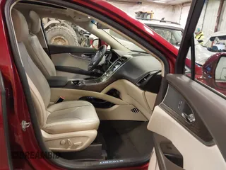 2016 Lincoln MKX Reserve z VIN 2LMTJ8LR5GBL76270, wystawiony jako IAAI lot #41489666 z przebiegiem 113 465 mil mil oraz . Historia ofert i sprzedaży dostępna na DreamBid. Obrazek 5.