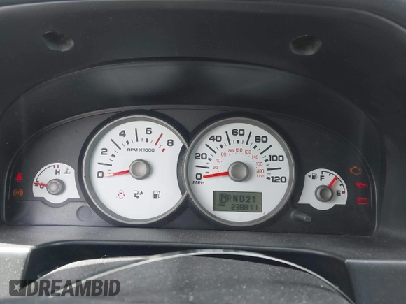 2007 Ford Escape XLT with VIN 1FMYU03117KB44940, listed as a IAAI auction lot 42148846 with 238,871 mi miles. Bid and sale history available at carsss.com. Image 7.