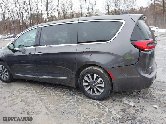 2023 Chrysler Pacifica Hybrid Limited with VIN 2C4RC1S79PR572795, listed as a IAAI auction lot 41680400 with 17,730 mi miles. Bid and sale history available at carsss.com. Image 14.