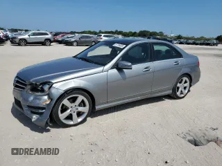 2014 Mercedes-Benz C 250 Sport z VIN WDDGF4HB6EA967245, wystawiony jako Copart lot #57754655 z przebiegiem 13 383 mil mil oraz Szkoda całkowita • Salvage title. Historia ofert i sprzedaży dostępna na DreamBid. Obrazek 1.