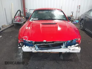 2002 Ford Mustang Standard z VIN 1FAFP40432F113933, wystawiony jako IAAI lot #42227470 z przebiegiem 183 326 mil mil oraz . Historia ofert i sprzedaży dostępna na DreamBid. Obrazek 6.