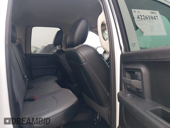 2023 Ram 1500 Tradesman z VIN 1C6RR6FG9PS527089, wystawiony jako IAAI lot #42261047 z przebiegiem 20 684 mil mil oraz . Historia ofert i sprzedaży dostępna na DreamBid. Obrazek 8.