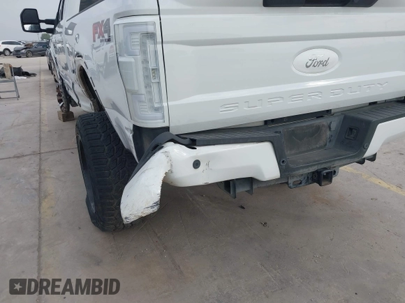 2019 Ford F-250 XL z VIN 1FT7W2BT8KEC07418, wystawiony jako IAAI lot #42261333 z przebiegiem 99 816 mil mil oraz . Historia ofert i sprzedaży dostępna na DreamBid. Obrazek 20.