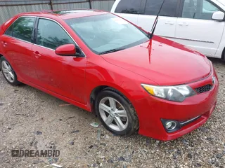2012 Toyota Camry L with VIN 4T1BF1FK0CU576265, listed as a IAAI auction lot 41861486 with 171,498 mi miles and . Bid and sale history available at carsss.com. Image 1.