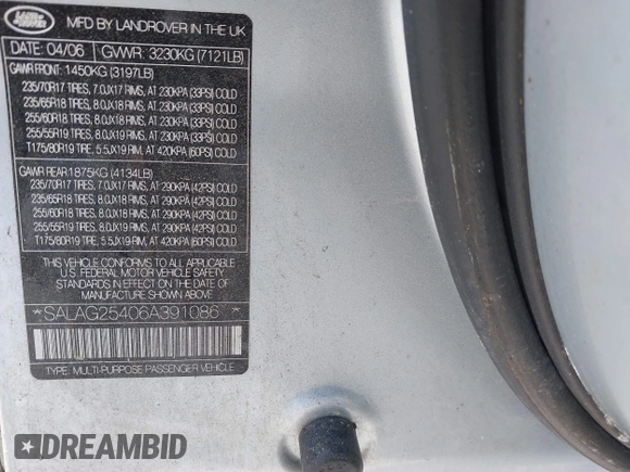 2006 Land Rover LR3 HSE with VIN SALAG25406A391086, listed as a IAAI auction lot 42211832 with Not provided miles and . Bid and sale history available at DreamBid. Image 9.