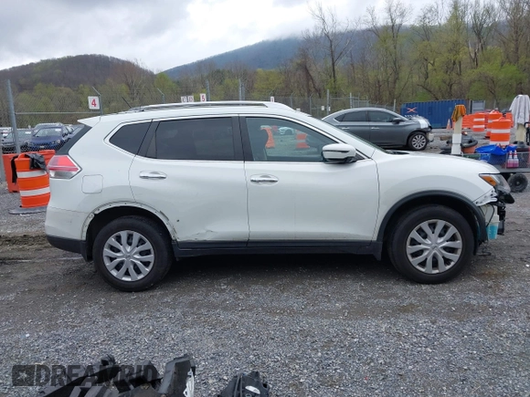 2016 Nissan Rogue SV with VIN KNMAT2MV7GP713086, listed as a IAAI auction lot 42021596 with 118,290 mi miles and . Bid and sale history available at carsss.com. Image 13.