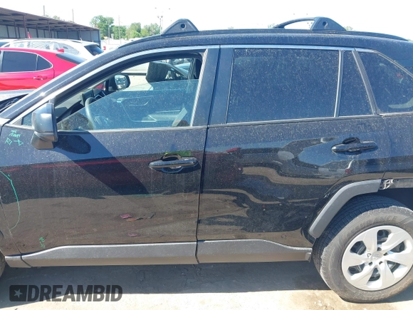 2020 Toyota RAV4 LE with VIN 2T3H1RFV6LW087846, listed as a IAAI auction lot 41957562 with 121,467 mi miles and . Bid and sale history available at DreamBid. Image 15.