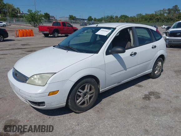 2005 Ford Focus S with VIN 3FAFP37N55R142740, listed as a IAAI auction lot 42052407 with 194,660 mi miles and . Bid and sale history available at carsss.com. Image 2.