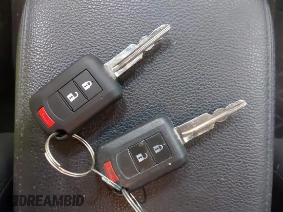 2021 Mitsubishi Outlander ES z VIN JA4APUAU0MU030598, wystawiony jako IAAI lot #40512460 z przebiegiem 52 666 mil mil oraz . Historia ofert i sprzedaży dostępna na DreamBid. Obrazek 11.