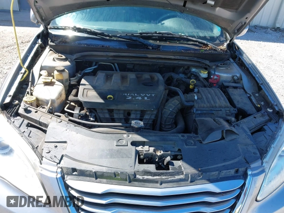 2013 Chrysler 200 LX with VIN 1C3CCBAB2DN560552, listed as a IAAI auction lot 41821028 with 179,085 mi miles. Bid and sale history available at carsss.com. Image 10.