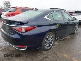 2021 Lexus ES with VIN 58ADA1C12MU012436, listed as a IAAI auction lot 41782514 with 37,689 mi miles. Bid and sale history available at carsss.com. Image 4.