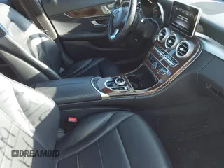 2018 Mercedes-Benz C 300 z VIN WDDWF4KB7JR351702, wystawiony jako IAAI lot #41979629 z przebiegiem 110 799 mil mil oraz . Historia ofert i sprzedaży dostępna na DreamBid. Obrazek 5.