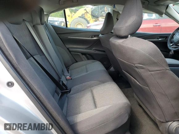 2025 Toyota Camry LE with VIN 4T1DAACK3SU555159, listed as a Copart auction lot 52359685 with 6,554 mi miles and Non Repairable. Bid and sale history available at DreamBid. Image 10.
