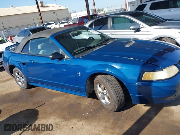 2000 Ford Mustang with VIN 1FAFP4444YF122174, listed as a IAAI auction lot 42185521 with 133,255 mi miles and . Bid and sale history available at DreamBid. Image 13.