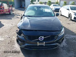 2017 Volvo S60 Dynamic z VIN YV140MTL2H2437104, wystawiony jako IAAI lot #42398891 z przebiegiem 78 162 mil mil oraz . Historia ofert i sprzedaży dostępna na DreamBid. Obrazek 12.