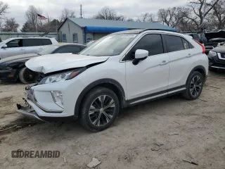 2018 Mitsubishi Eclipse Cross SE z VIN JA4AT5AA3JZ047269, wystawiony jako Copart lot #44382225 z przebiegiem 132 020 mil mil oraz Szkody całkowita. Historia ofert i sprzedaży dostępna na DreamBid. Obrazek 1.