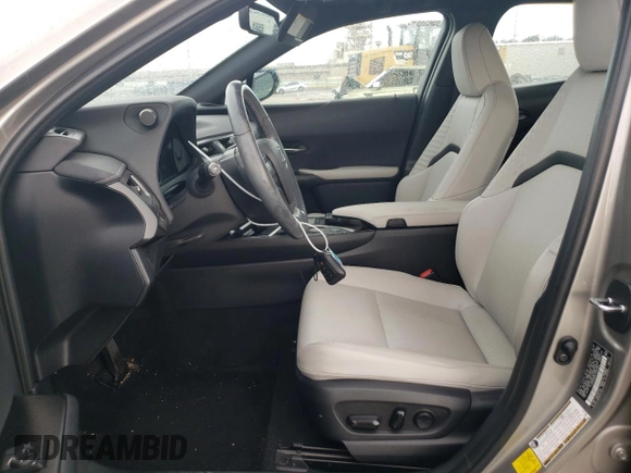 2020 Lexus UX with VIN JTHP3JBH8L2030935, listed as a Copart auction lot 60865774 with 25,743 mi miles and Salvage Title. Bid and sale history available at carsss.com. Image 7.