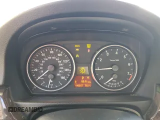 2007 BMW 3 Series 328xi z VIN WBAVT73577FZ36439, wystawiony jako Copart lot #87909375 z przebiegiem 199 387 mil mil oraz Szkoda całkowita • Salvage title. Historia ofert i sprzedaży dostępna na DreamBid. Obrazek 9.
