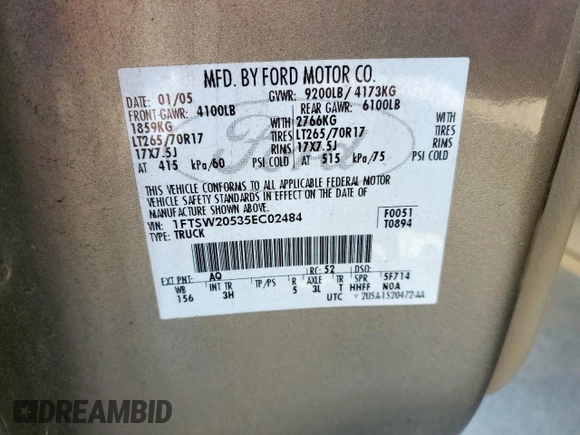 2005 Ford F-250 XL z VIN 1FTSW20535EC02484, wystawiony jako Copart lot #52464845 z przebiegiem Nie podano mil oraz Czysty tytuł • Clean title. Historia ofert i sprzedaży dostępna na DreamBid. Obrazek 12.