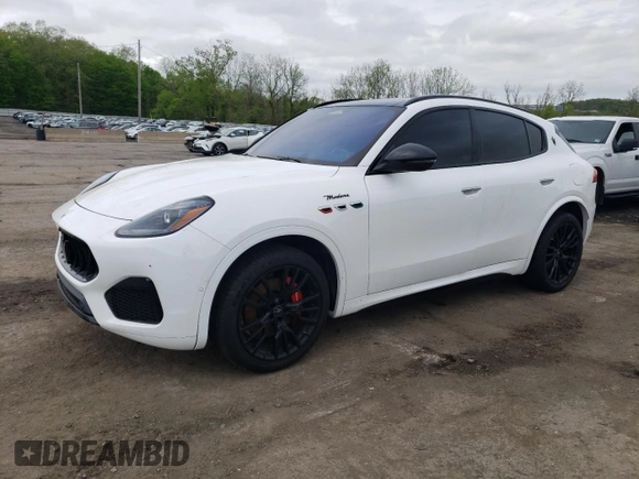 2023 Maserati Grecale Modena z VIN ZN682AVM9P7427417, wystawiony jako Copart lot #51734044 z przebiegiem 14 605 mil mil oraz . Historia ofert i sprzedaży dostępna na DreamBid. Obrazek 1.