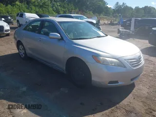 2008 Toyota Camry LE z VIN 4T1BE46KX8U247276, wystawiony jako IAAI lot #42269919 z przebiegiem 100 259 mil mil oraz . Historia ofert i sprzedaży dostępna na DreamBid. Obrazek 1.