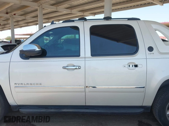 2013 Chevrolet Avalanche LTZ с VIN 3GNTKGE75DG144464, выставлен на аукционе IAAI как лот 42502256 с пробегом 116 237 миль миль и . История ставок и продаж доступна на DreamBid. Изображение 14.