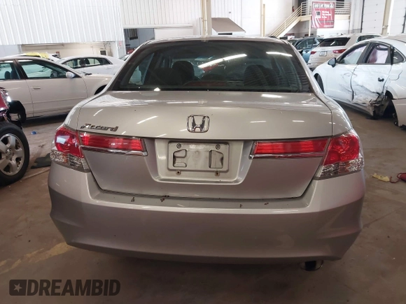 2012 Honda Accord EX z VIN 1HGCP2F70CA016014, wystawiony jako IAAI lot #41998121 z przebiegiem 78 075 mil mil oraz . Historia ofert i sprzedaży dostępna na DreamBid. Obrazek 16.