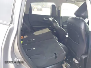 2018 Jeep Compass Altitude с VIN 3C4NJDBBXJT313666, выставлен на аукционе IAAI как лот 42112041 с пробегом 163 110 миль миль и . История ставок и продаж доступна на DreamBid. Изображение 8.