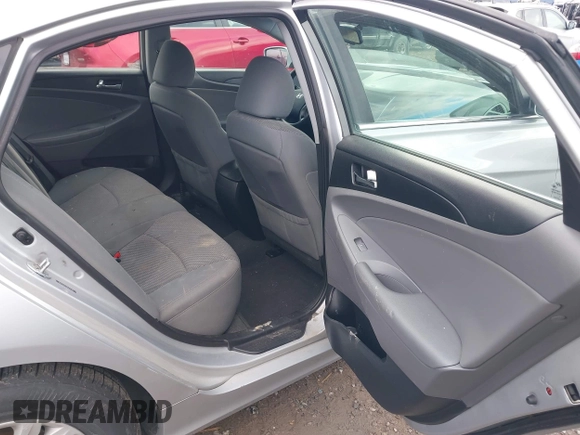 2013 Hyundai Sonata GLS with VIN 5NPEB4AC3DH693395, listed as a IAAI auction lot 40786592 with 147,774 mi miles and . Bid and sale history available at carsss.com. Image 8.