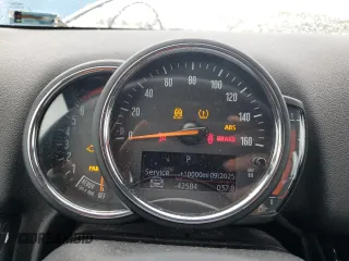 2020 MINI Countryman Cooper S with VIN WMZYW7C08L3L75384, listed as a Copart auction lot 72835914 with 42,584 mi miles and Salvage Title. Bid and sale history available at carsss.com. Image 9.