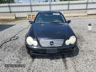 2004 Mercedes-Benz C 230 Kompressor z VIN WDBRN40J64A602392, wystawiony jako Copart lot #60058975 z przebiegiem Nie podano mil oraz Szkoda całkowita • Salvage title. Historia ofert i sprzedaży dostępna na DreamBid. Obrazek 5.