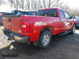 2009 Chevrolet Silverado 1500 LT with VIN 1GCEK29029Z296906, listed as a IAAI auction lot 41769935 with 210,173 mi miles. Bid and sale history available at carsss.com. Image 4.
