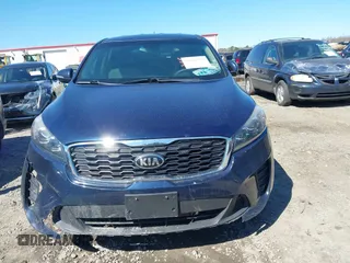 2019 Kia Sorento LX with VIN 5XYPG4A3XKG523100, listed as a IAAI auction lot 41814743 with 138,767 mi miles and . Bid and sale history available at carsss.com. Image 12.