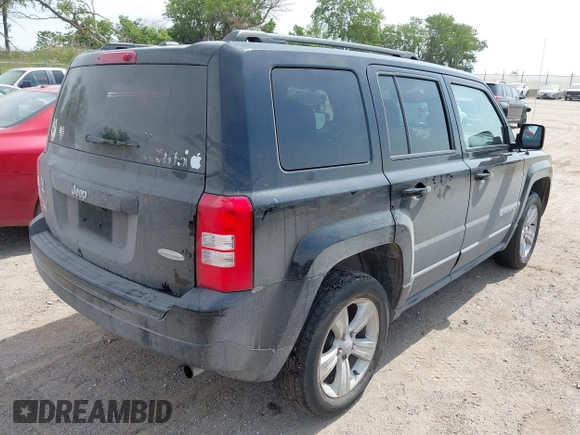 2014 Jeep Patriot Latitude z VIN 1C4NJRFB1ED761863, wystawiony jako IAAI lot #42524407 z przebiegiem 148 866 mil mil oraz . Historia ofert i sprzedaży dostępna na DreamBid. Obrazek 4.