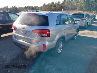 2015 Kia Sorento LX with VIN 5XYKTCA61FG639091, listed as a IAAI auction lot 41093306 with 71,768 mi miles. Bid and sale history available at carsss.com. Image 4.