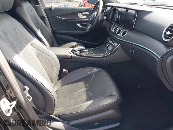 2019 Mercedes-Benz E 300 z VIN WDDZF4JB9KA509360, wystawiony jako IAAI lot #41846674 z przebiegiem 202 663 mil mil oraz . Historia ofert i sprzedaży dostępna na DreamBid. Obrazek 5.