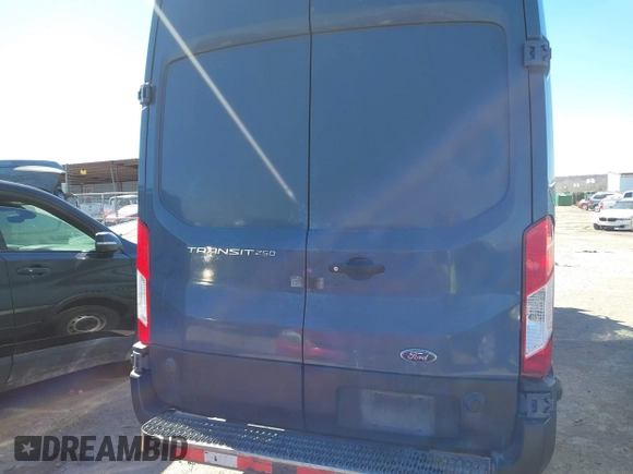 2019 Ford Transit с VIN 1FTYR3XM7KKA97658, выставлен на аукционе IAAI как лот 41723230 с пробегом 387 044 миль миль и . История ставок и продаж доступна на DreamBid. Изображение 16.