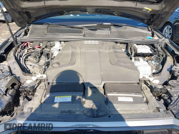 2022 Audi Q7 Premium Plus with VIN WA1LJBF77ND000677, listed as a IAAI auction lot 42265309 with 59,412 mi miles and . Bid and sale history available at DreamBid. Image 10.