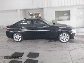 2018 BMW 3 Series 320i with VIN WBA8E1G54JNU90018, listed as a IAAI auction lot 42236134 with 73,589 mi miles and . Bid and sale history available at DreamBid. Image 14.