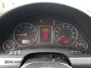 2008 Audi A4 2.0T с VIN WAUDF78E88A161255, выставлен на аукционе Copart как лот 57172665 с пробегом 154 306 миль миль и Списание • Salvage title. История ставок и продаж доступна на DreamBid. Изображение 9.
