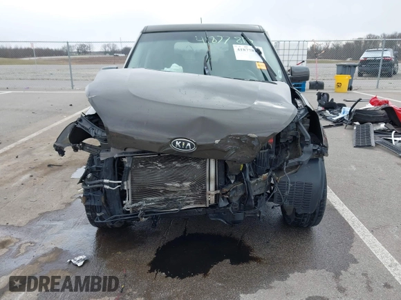 2010 Kia Soul + with VIN KNDJT2A21A7159044, listed as a IAAI auction lot 41877813 with 121,814 mi miles. Bid and sale history available at carsss.com. Image 6.