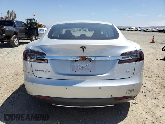 2014 Tesla Model S 60 z VIN 5YJSA1H14EFP36439, wystawiony jako Copart lot #65833035 z przebiegiem 66 090 mil mil oraz Czysty tytuł • Clean title. Historia ofert i sprzedaży dostępna na DreamBid. Obrazek 6.