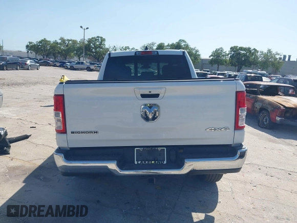 2022 Ram 1500 Big Horn z VIN 1C6RRFMG2NN430198, wystawiony jako IAAI lot #41944132 z przebiegiem 54 479 mil mil oraz . Historia ofert i sprzedaży dostępna na DreamBid. Obrazek 17.