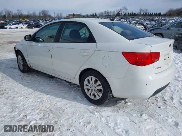 2010 Kia Forte EX z VIN KNAFU4A29A5881479, wystawiony jako IAAI lot #41618116 z przebiegiem 173 794 mil mil oraz . Historia ofert i sprzedaży dostępna na DreamBid. Obrazek 3.