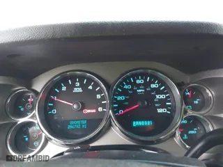 2008 Chevrolet Silverado 1500 LT w/1LT with VIN 1GCEC19018Z330212, listed as a IAAI auction lot 41559488 with 296,792 mi miles. Bid and sale history available at carsss.com. Image 7.